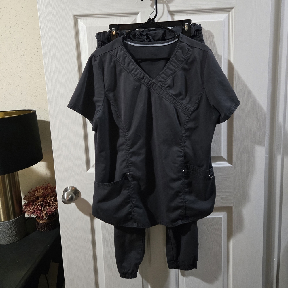 Size LG Dark Gray Scrub Set
